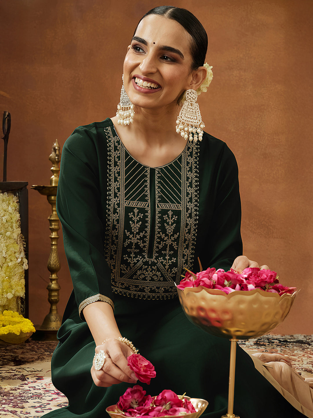 Janasya Women's Bottle Green Chanderi Silk Zari Yoke Embroidered Straight Kurta