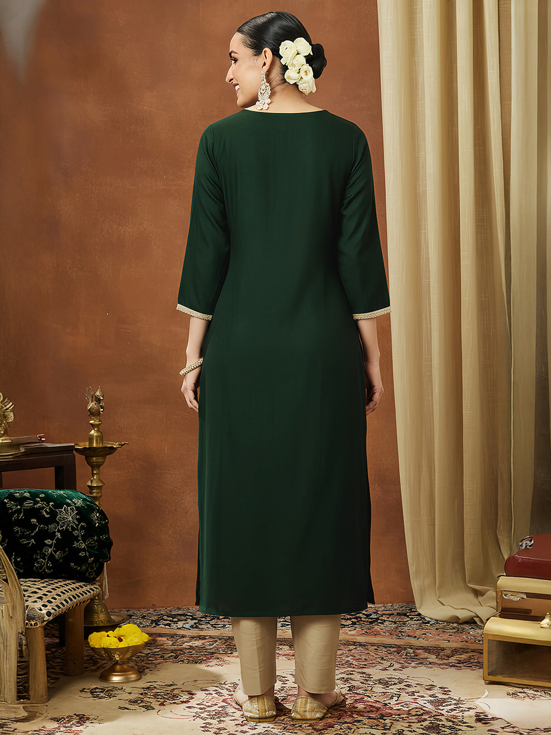 Janasya Women's Bottle Green Chanderi Silk Zari Yoke Embroidered Straight Kurta