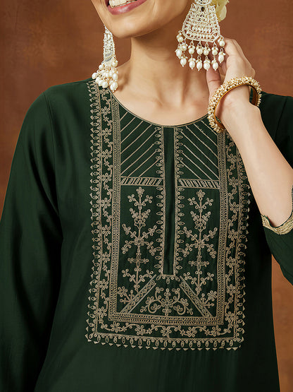 Janasya Women's Bottle Green Chanderi Silk Zari Yoke Embroidered Straight Kurta