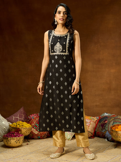 Janasya Women's Black Chanderi Yoke Embroidered Straight Kurta