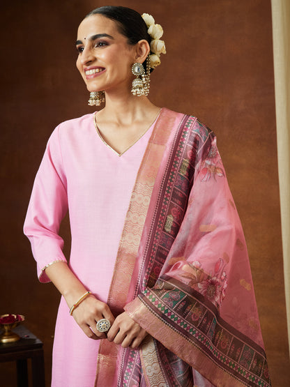 Janasya Women's Light Pink Cotton Blend Yoke Design Straight Kurta Set With Printed Dupatta