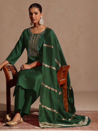 Janasya Women's Bottle Green Silk Blend Embroidered Straight Kurta Set