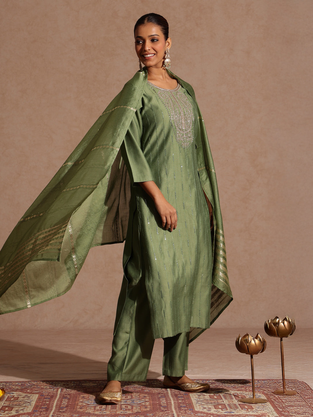 Janasya Women's Green Silk Blend Embellished Straight Kurta Set