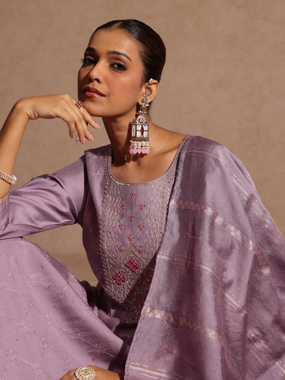 Janasya Women's Lavender Silk Blend Embellished Straight Kurta Set