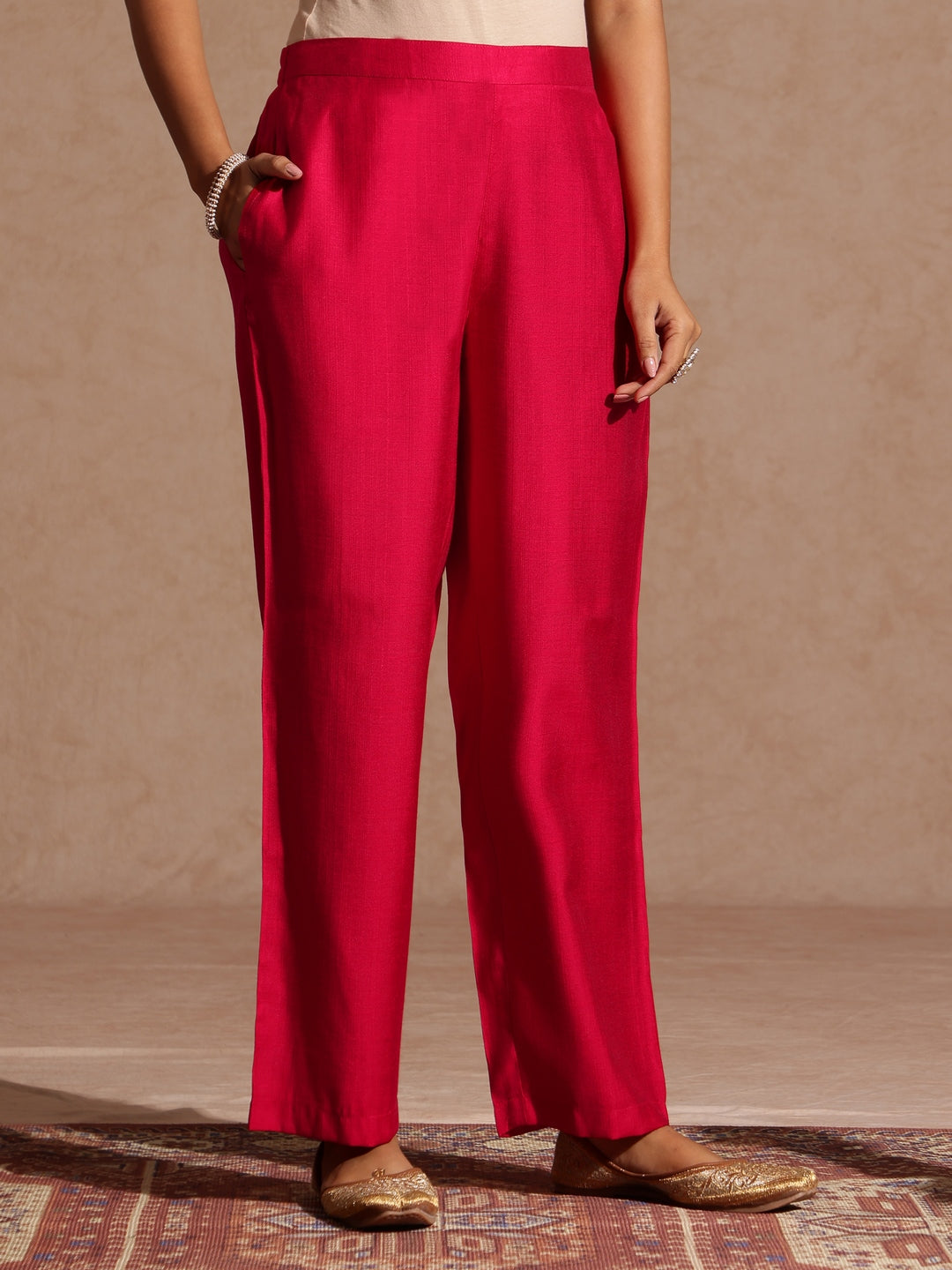 Janasya Women's Pink Silk Blend Embroidered Straight Kurta Set