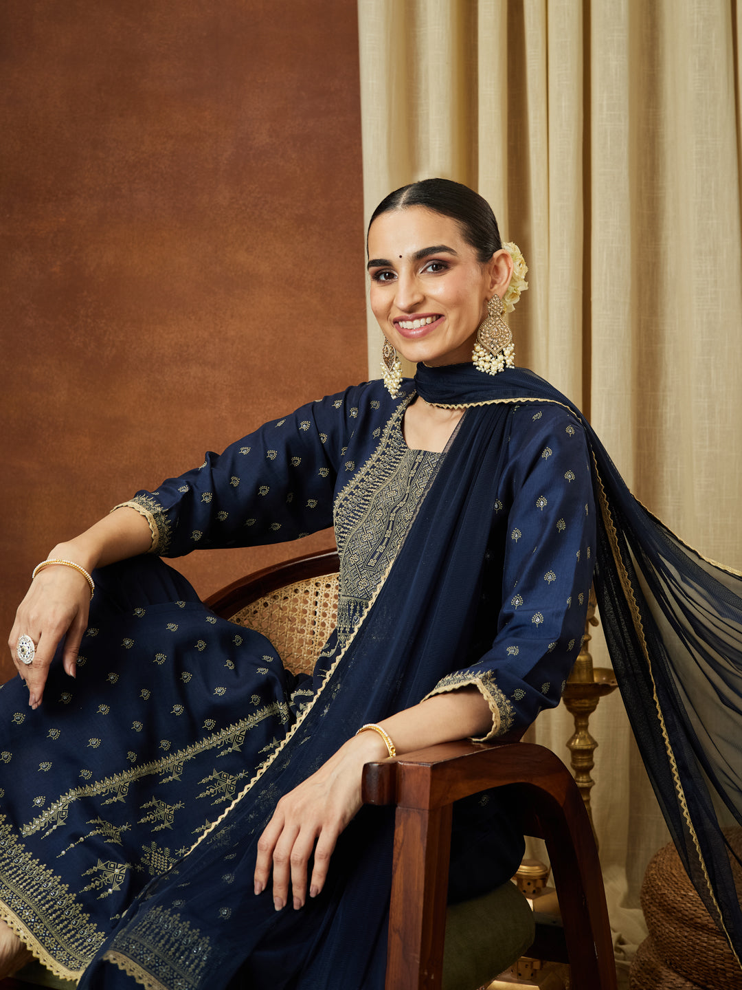 Janasya Women's Navy Blue Silk Blend Ethnic Printed Straight Kurta Set