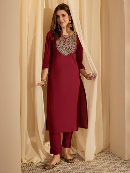 Janasya Women's Maroon Pure Cotton Zari Yoke Embroidered Straight Kurta With Pant Set