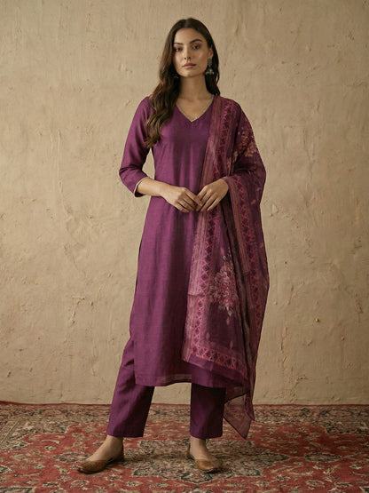 Janasya Women's Wine Silk Blend Straight Kurta Set With Printed Dupatta