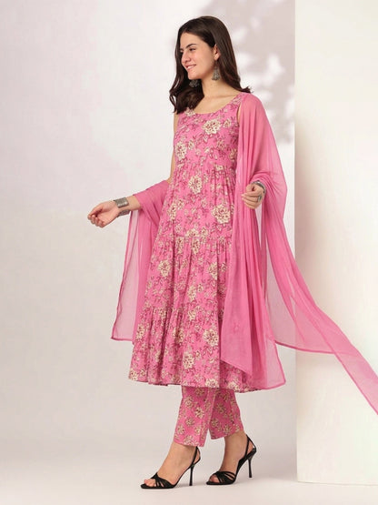 Janasya Women's Pink Pure Cotton Floral Printed Tiered Kurta Set