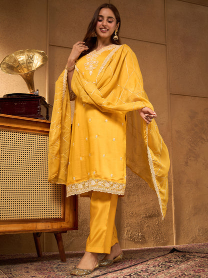 Janasya Women's Yellow Silk Blend Embroidered Straight Kurta Set