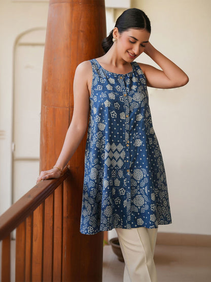Janasya Women's Teal Blue Pure Cotton Bandhani Printed A-Line Tunic