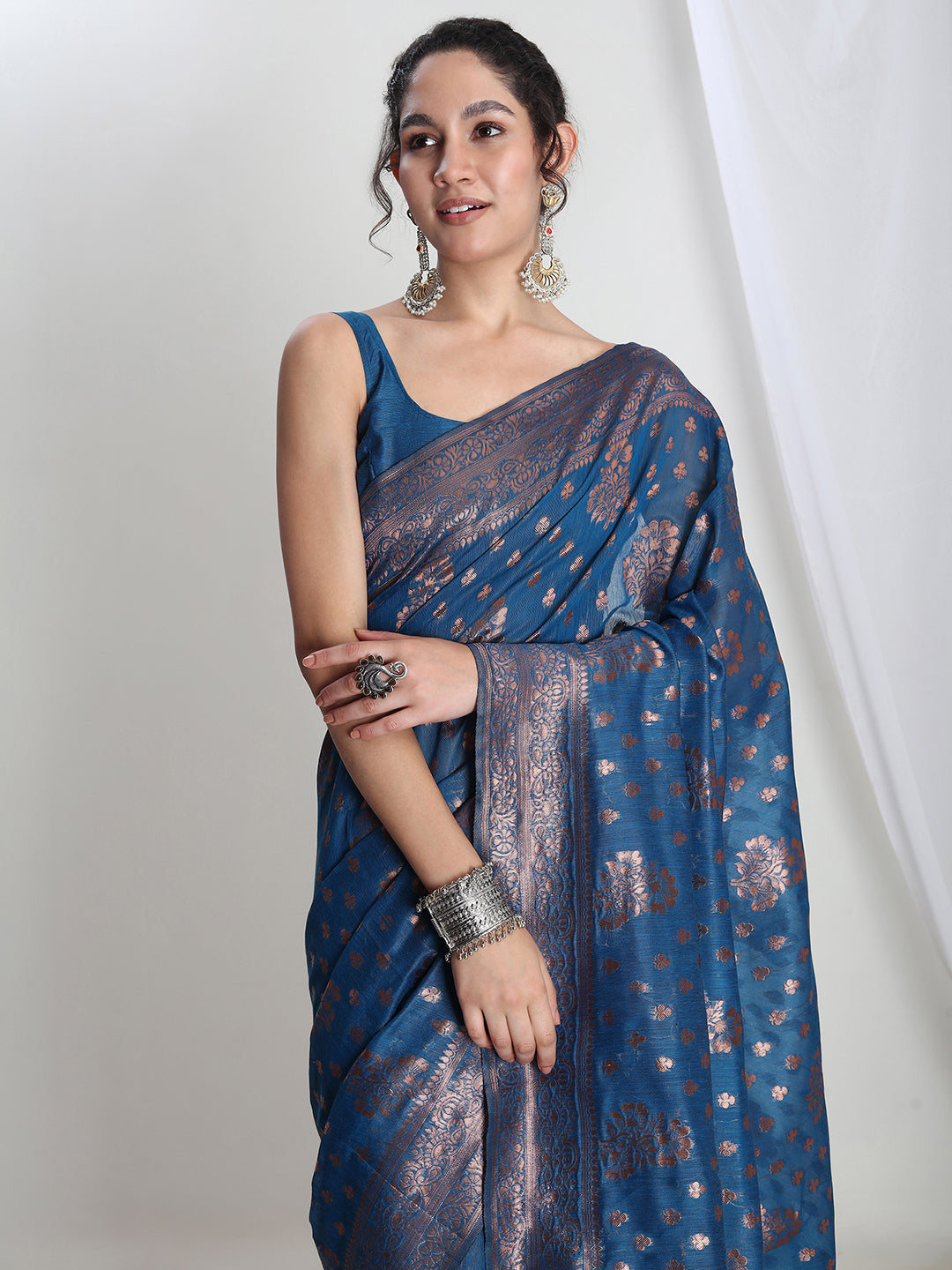 Janasya Women's Teal Blue Silk Blend Floral Woven Design Jacquard Saree with Blouse Piece