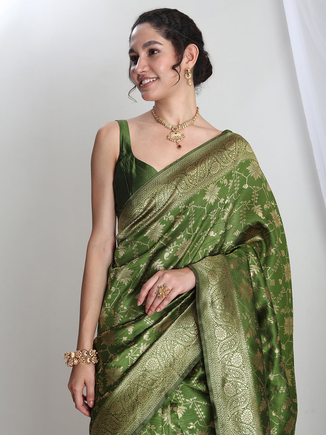 Janasya Women's Green Silk Blend Geometric Woven Design Jacquard Saree with Blouse Piece