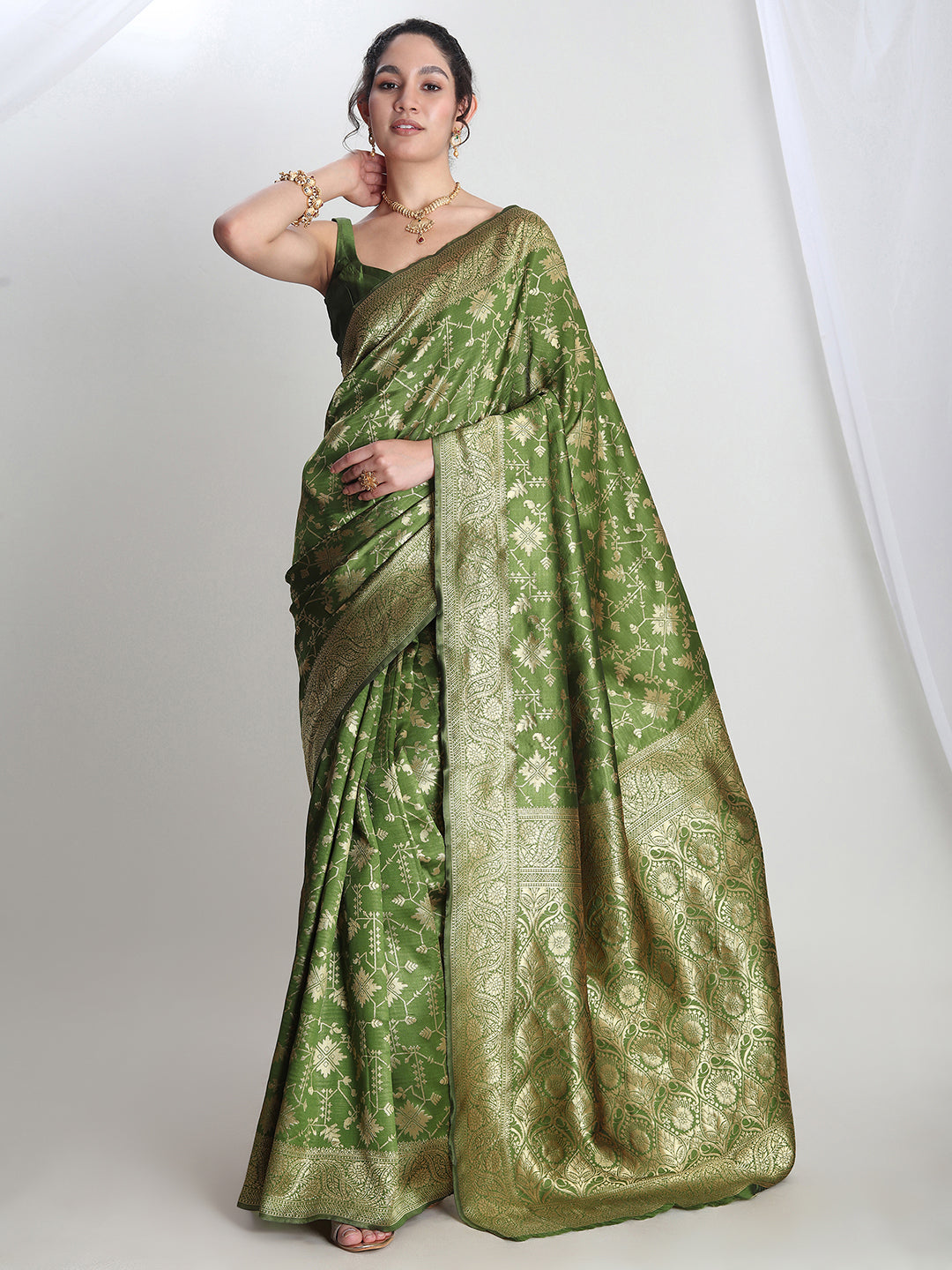 Janasya Women's Green Silk Blend Geometric Woven Design Jacquard Saree with Blouse Piece