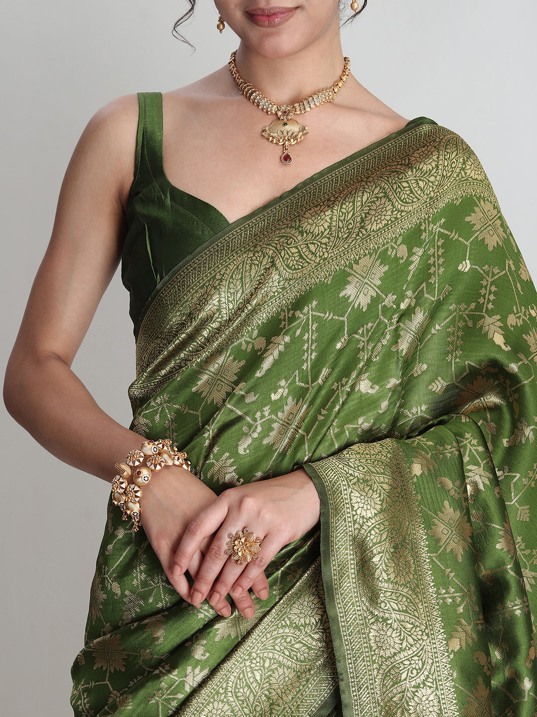 Janasya Women's Green Silk Blend Geometric Woven Design Jacquard Saree with Blouse Piece