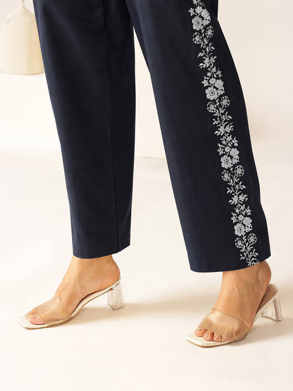 Janasya Women's Plus Size Navy Blue Pure Cotton Yoke Embroidered Straight Co-Ord Set