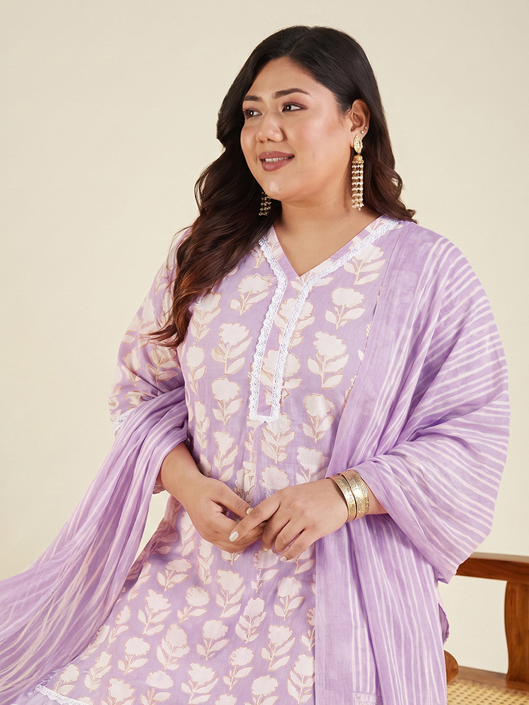 Janasya Women's Plus Size Lavender Pure Cotton Floral Printed Straight Kurta Set