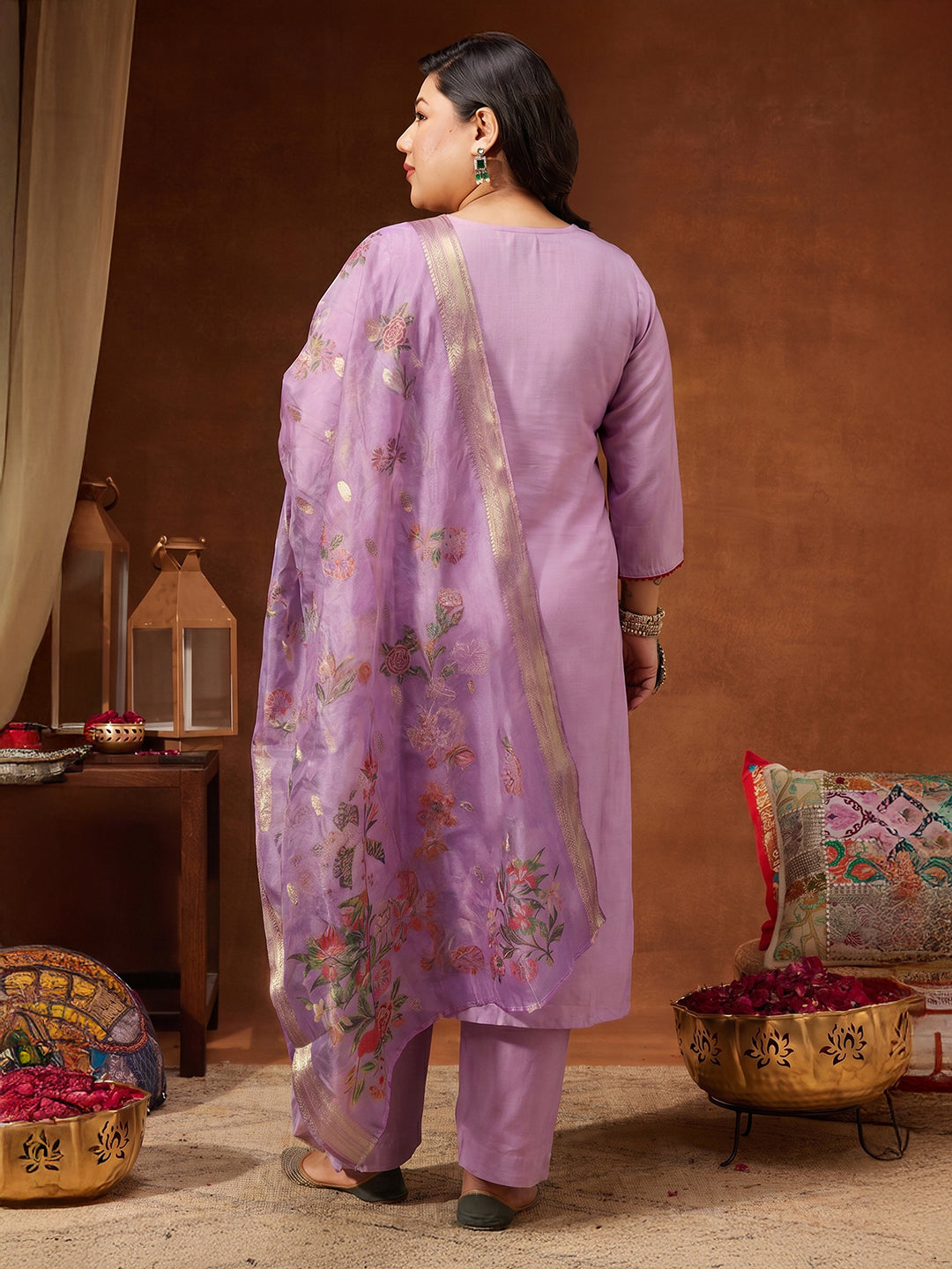 Janasya Women's Plus Size Lavender Chanderi Silk Floral Embroidered Straight Kurta Set