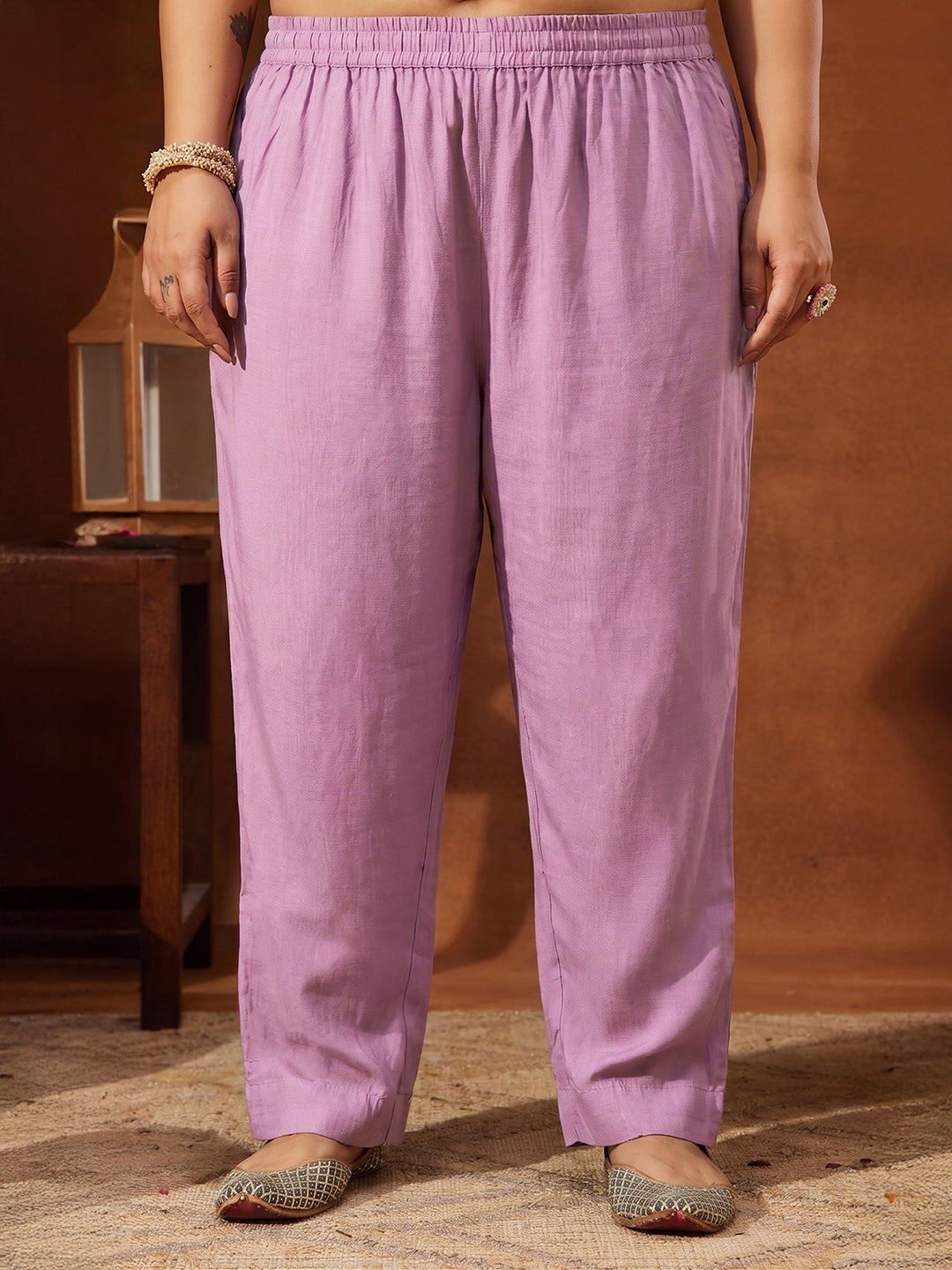 Janasya Women's Plus Size Lavender Chanderi Silk Floral Embroidered Straight Kurta Set