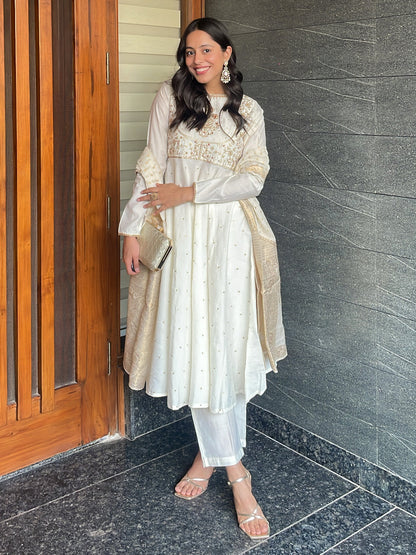 Janasya Women's Off White Chanderi Silk Embroidered A-line Kurta Set